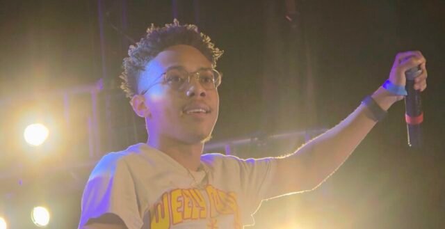 Aaron Duncan Performing Live II