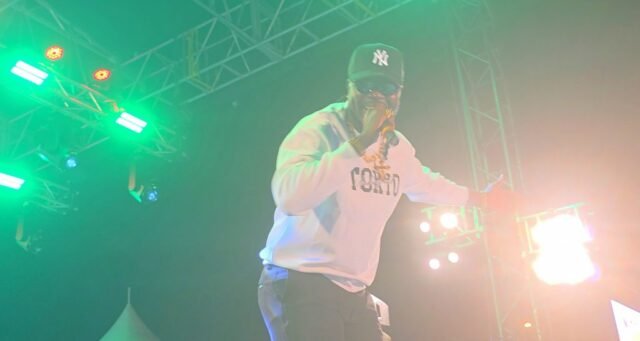 Blaka Dan Performing Live 2