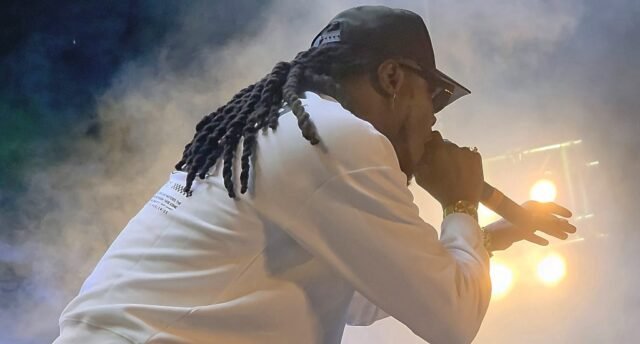 Blaka Dan Performing Live 7